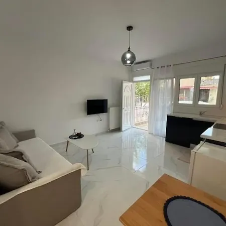 House B Diavata,