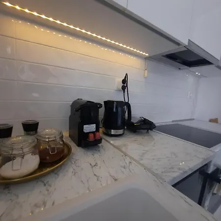 House B Diavata, شقة سالونيك