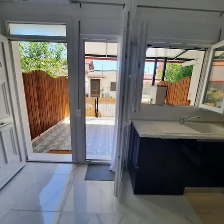 Апартаменты House B Diavata, Салоники