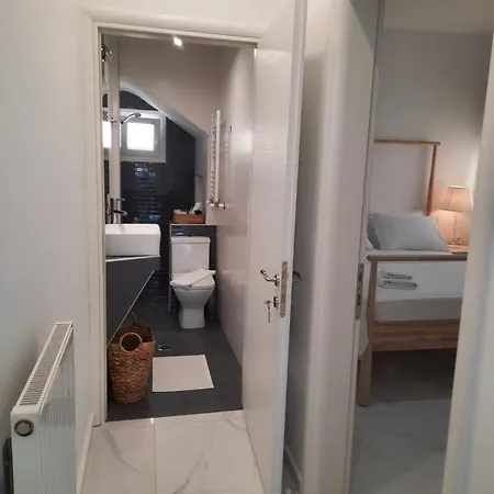 Апартаменты House B Diavata,