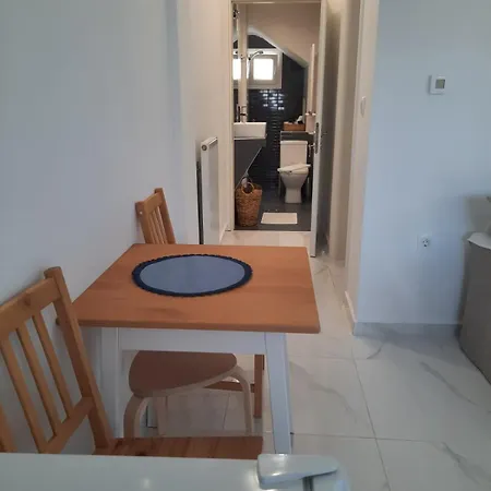 Apartment House B Diavata, *