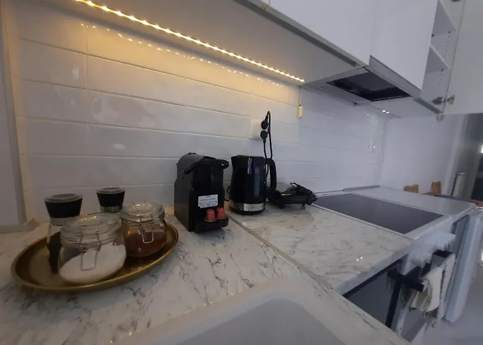 House B Diavata, شقة سالونيك