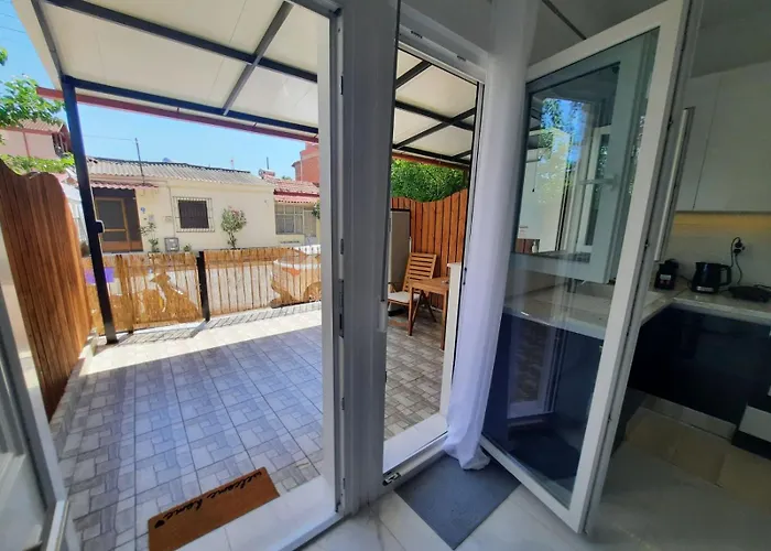 House B Diavata, شقة